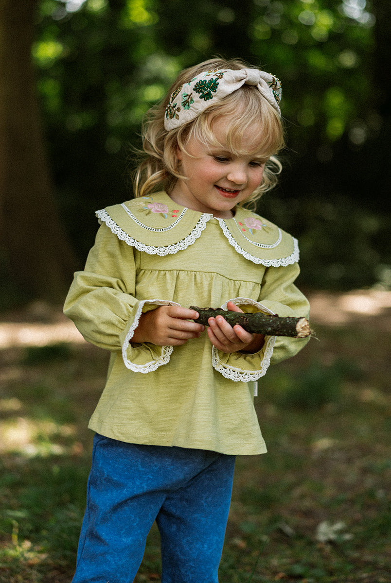 Quebec Embroidered Tee, Acacia Green – Happyology