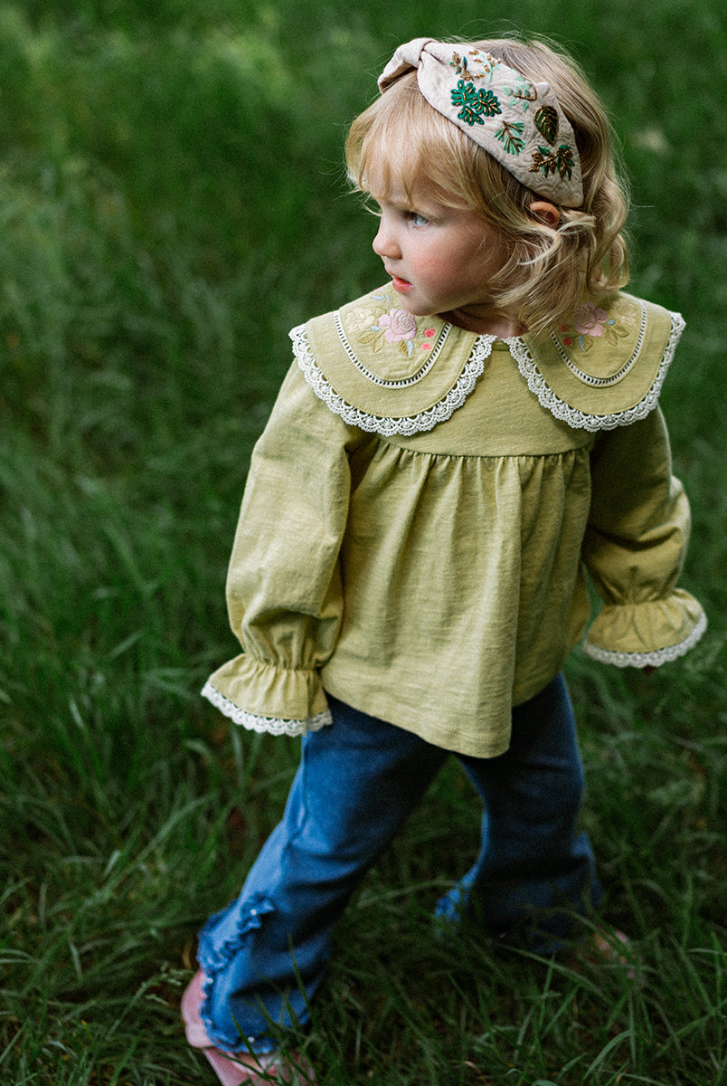 Quebec Embroidered Tee, Acacia Green – view 7
