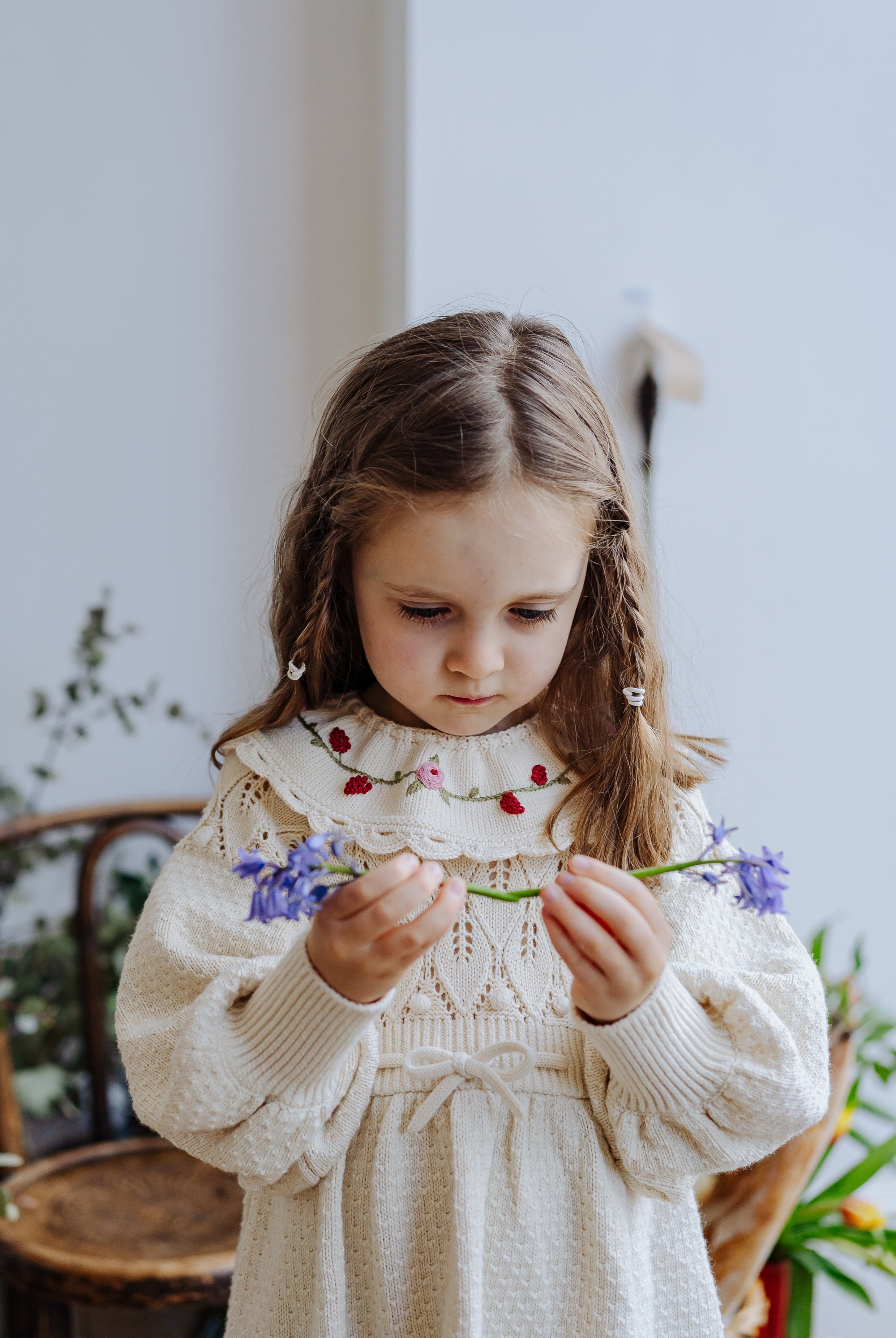 Jasmine Embroidered Knitted Collar, Ice Cream – view 4